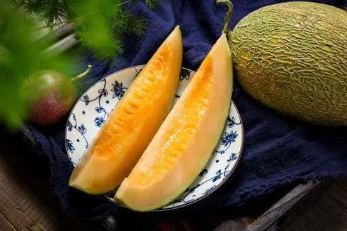 慢月吃瓜,揭秘娱乐圈的甜蜜与苦涩