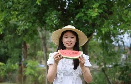 五妹妹吃瓜,五妹妹的瓜田奇遇记