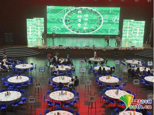 现场吃瓜的照片真实