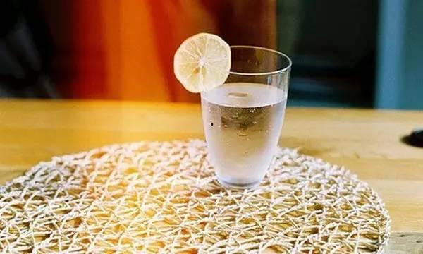 刚喝完水吃蜜瓜没事吧