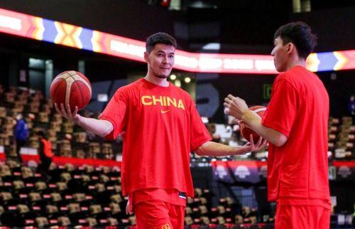 吃瓜男篮,揭秘篮球场上的欢乐与激情