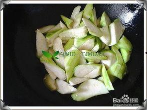 白色的炒菜吃的瓜,炒菜佳肴的清新伴侣